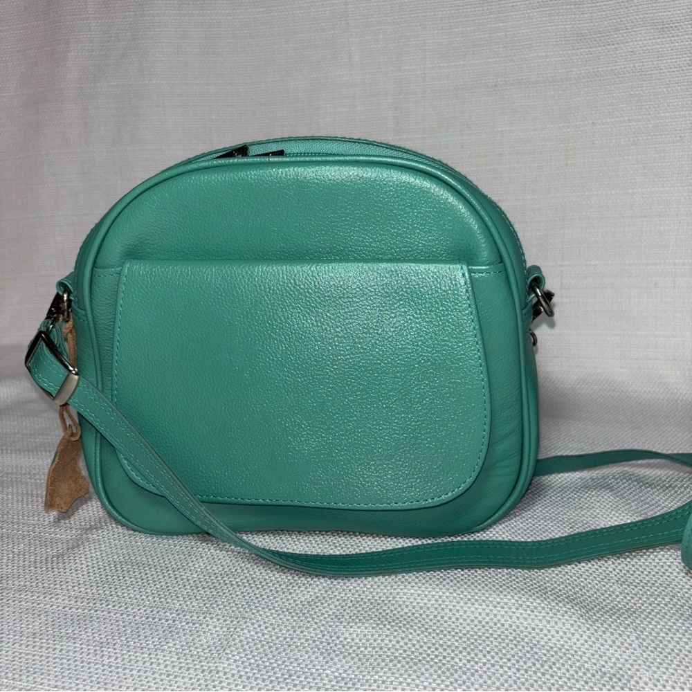 Elegant Teal Pebbled Leather Crossbody Bag